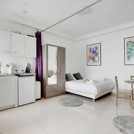 Charming For 2 - Near Voltaire & 11th Arr Town Hall,